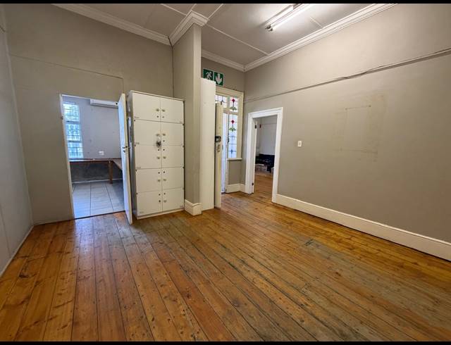 330M² OFFICE FOR SALE IN ARCADIA